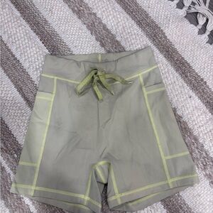 Stylish Women's green aerie Shorts